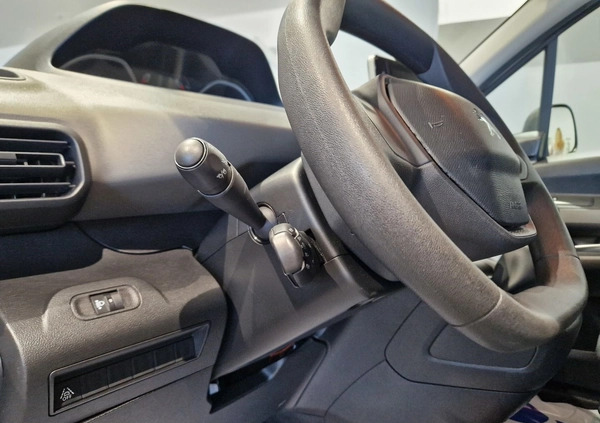 Peugeot Rifter cena 71900 przebieg: 103628, rok produkcji 2019 z Koluszki małe 154